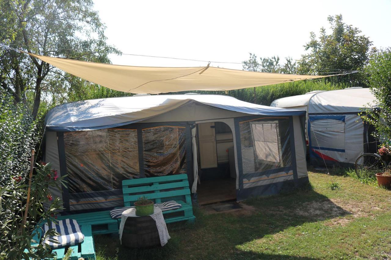 פלוזנק Mandel Camping חדר תמונה